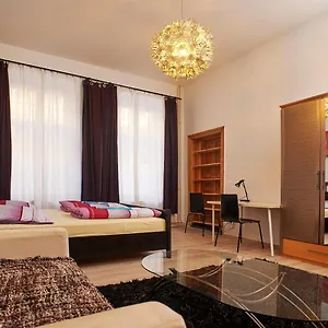 https://littlefriedrichrooms-propellerwerk.find-berlin-hotels.com